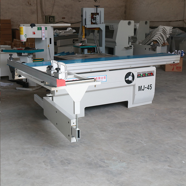 45度裁板锯